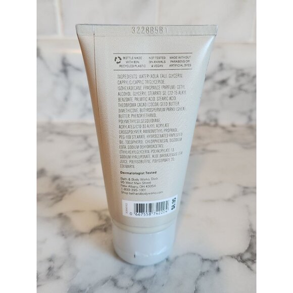 Bath & Body Works Snowflakes & Cashmere Body Cream 2.5 oz Travel Size - Picture 2 of 2